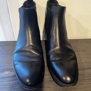 Sleek Black Leather Chelsea Boots